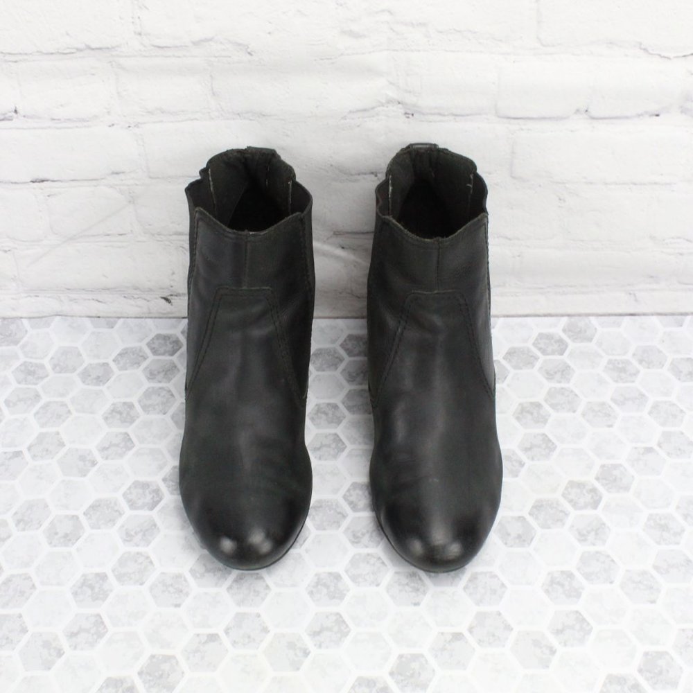 Clarks Women's Leather Heel Ankle Boots Size 10 M - Picture 3 of 8